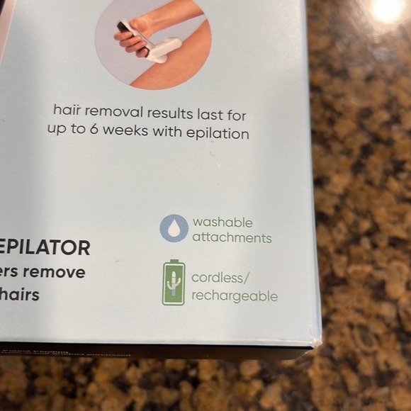 Conair Girlbomb Rechargeable Epilator - Picture 3 of 11